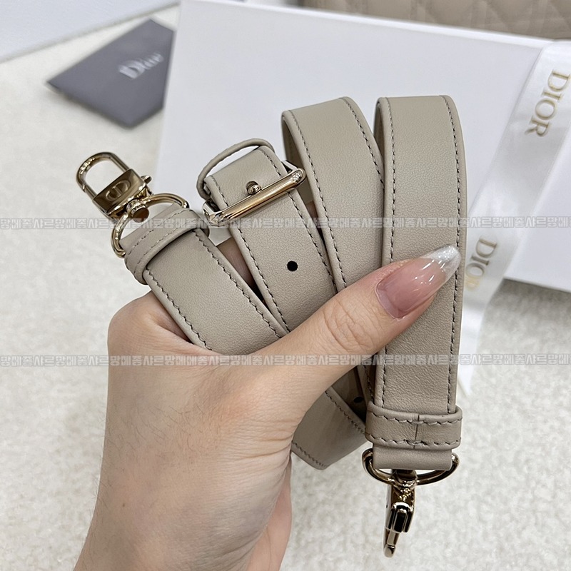 디올레이디디조이백스몰백  20260328-134705-016루.jpg