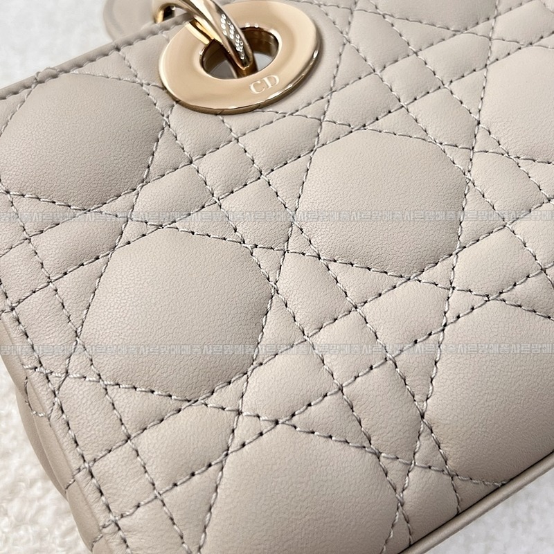 디올레이디디조이백스몰백  20260328-134706-019루.jpg