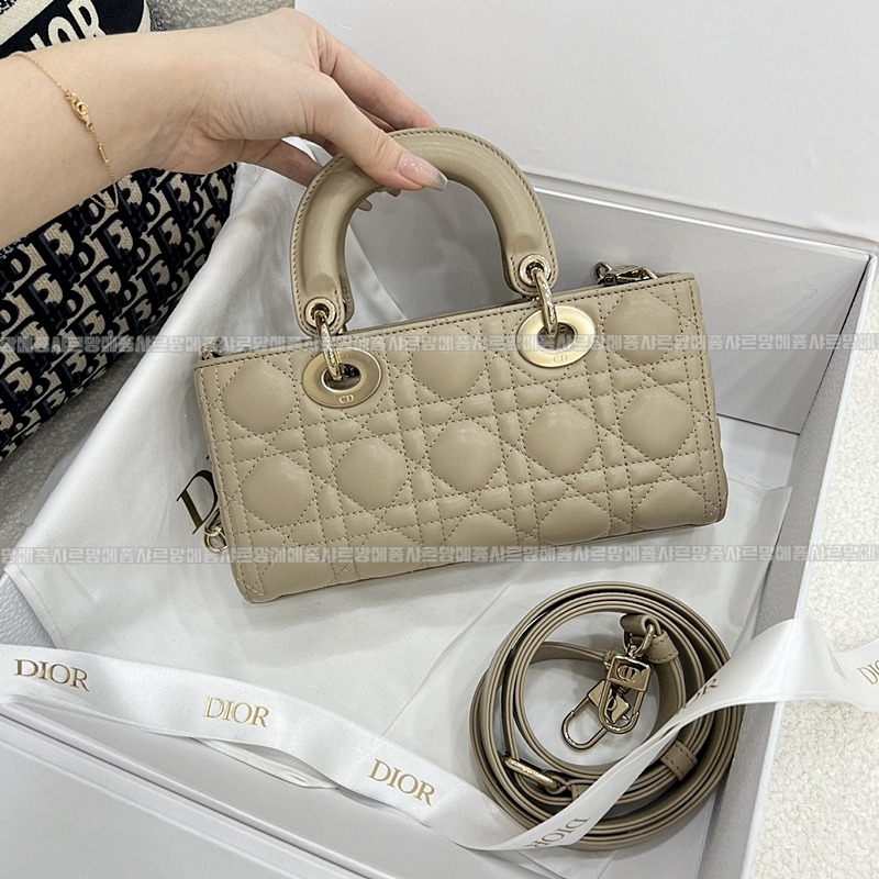 디올레이디디조이백스몰백  20260328-135343-002루.jpg