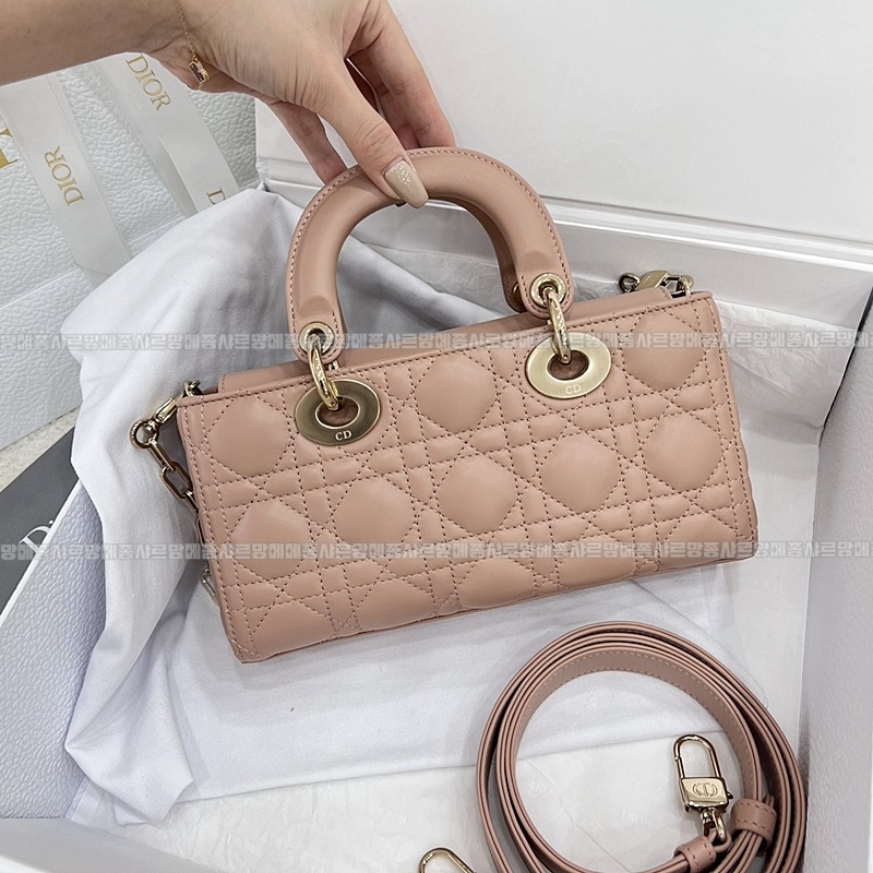 디올레이디디조이백스몰백  20260328-135634-003루.jpg