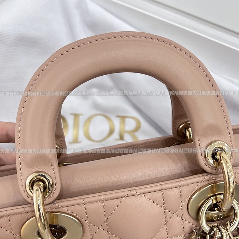 디올레이디디조이백스몰백  20260328-135635-010루.jpg