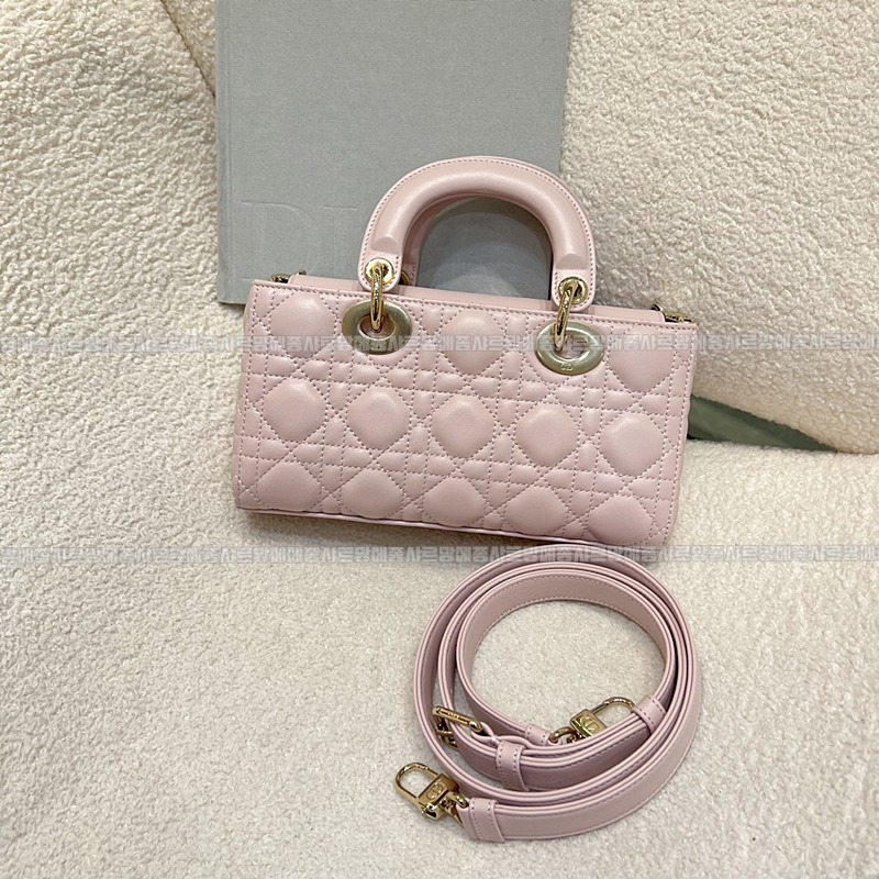 디올레이디디조이백스몰백  20260328-140017-002루.jpg