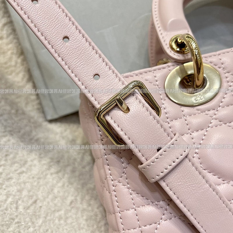 디올레이디디조이백스몰백  20260328-140019-012루.jpg