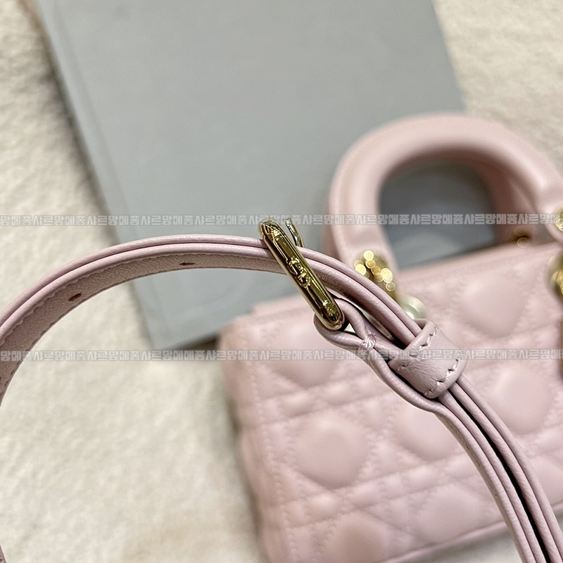 디올레이디디조이백스몰백  20260328-140019-013루.jpg