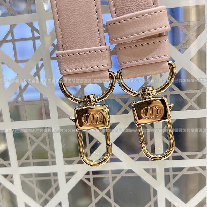 디올레이디디조이백스몰백  20260328-140019-014루.jpg