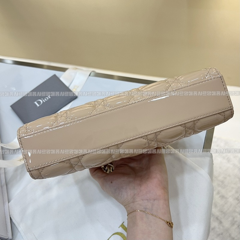 디올레이디디조이백스몰백  20260328-141120-005루.jpg