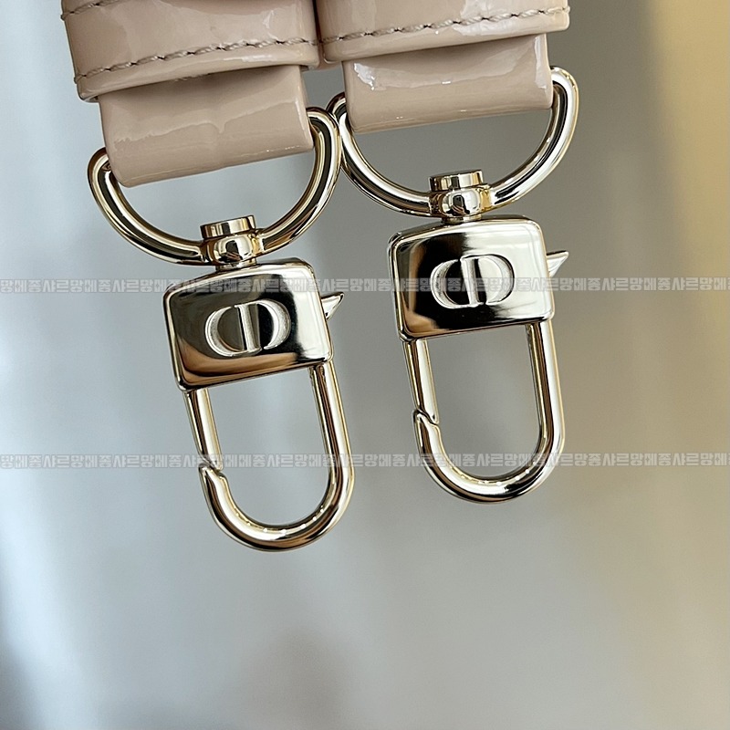 디올레이디디조이백스몰백  20260328-141122-016루.jpg