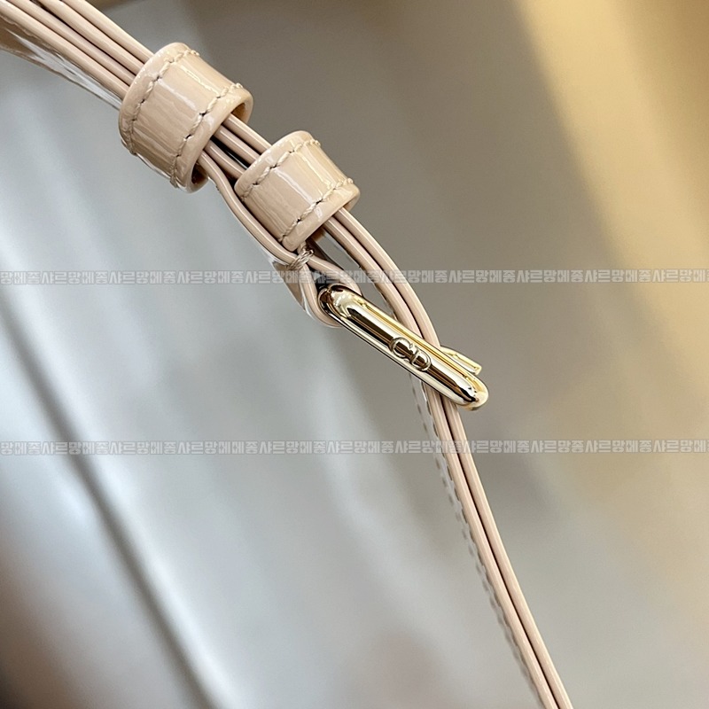 디올레이디디조이백스몰백  20260328-141122-017루.jpg