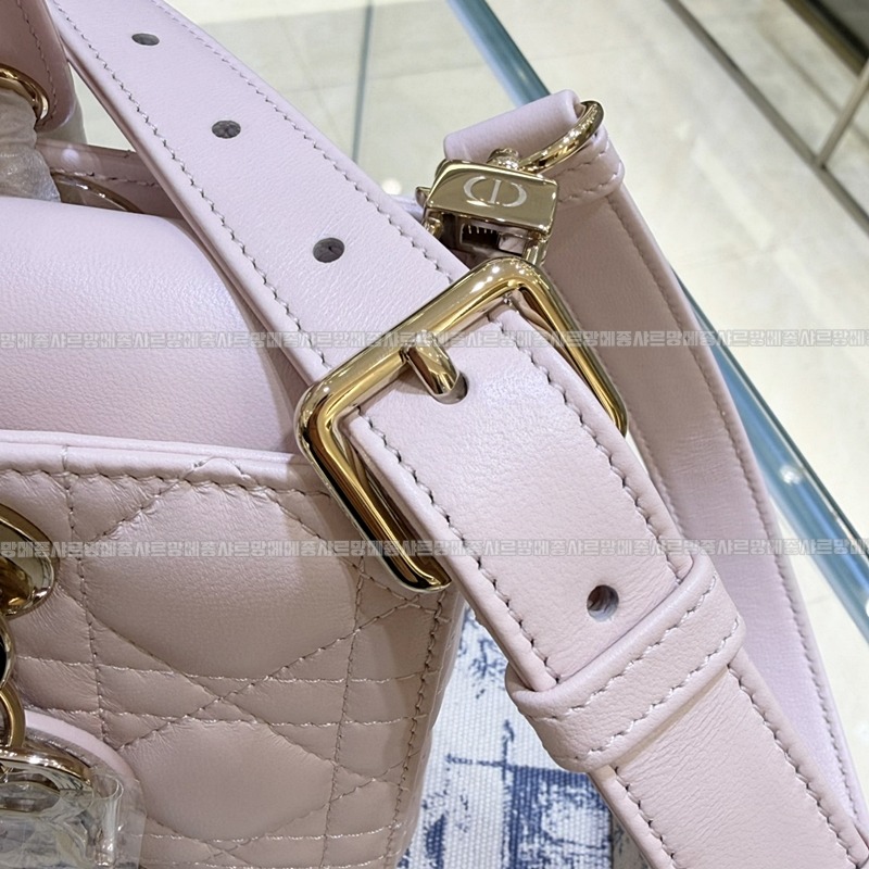 디올레이디디조이백스몰백  20260328-142203-010루.jpg