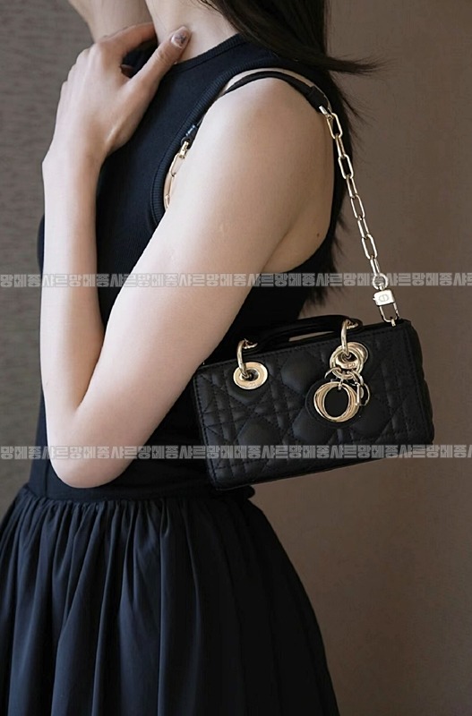 디올레이디디조이백미니백  20260328-151019-023루.jpg