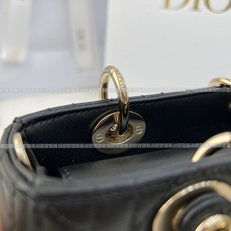 디올레이디디조이백미니백  20260328-151017-012루.jpg