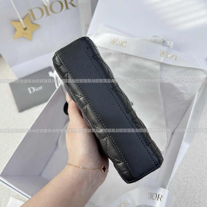 디올레이디디조이백미니백  20260328-151016-005루.jpg