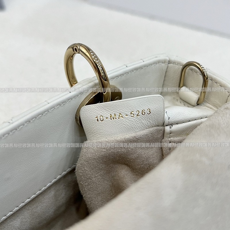 디올레이디디조이백미니백  20260328-151417-009루.jpg