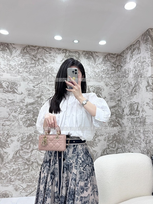 디올레이디디조이백미니백  20260328-151953-021루.jpg