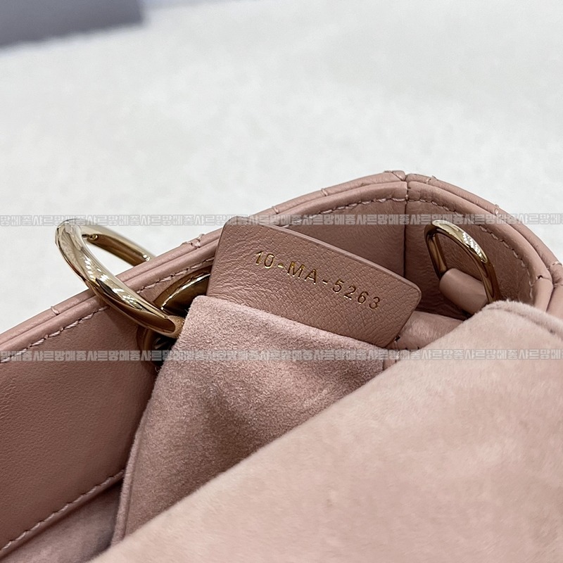 디올레이디디조이백미니백  20260328-151951-009루.jpg