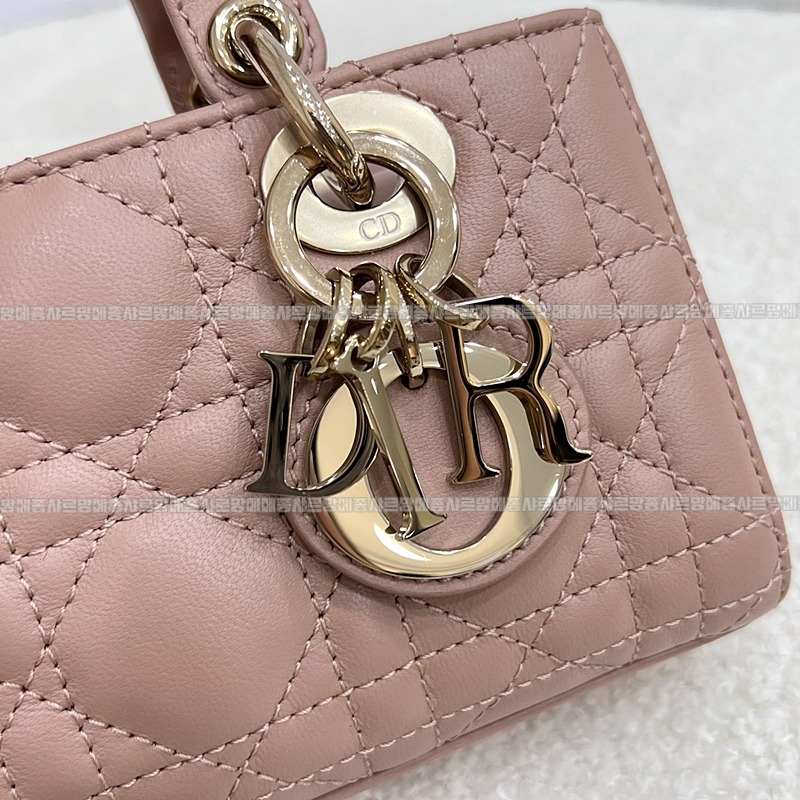 디올레이디디조이백미니백  20260328-151952-013루.jpg