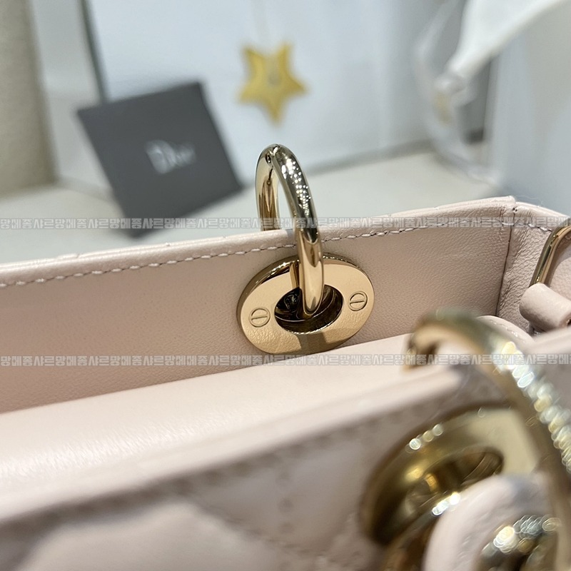 디올레이디디조이백미니백  20260328-163212-010루.jpg