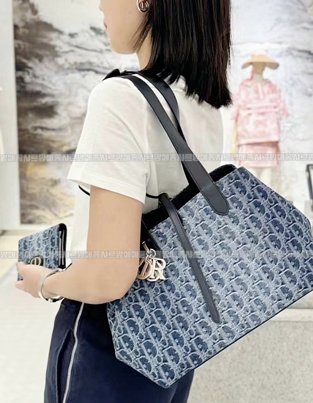 디올뚜주흐토트백  20260329-100741-017루.jpg