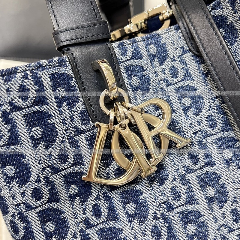 디올뚜주흐토트백  20260329-100740-009루.jpg