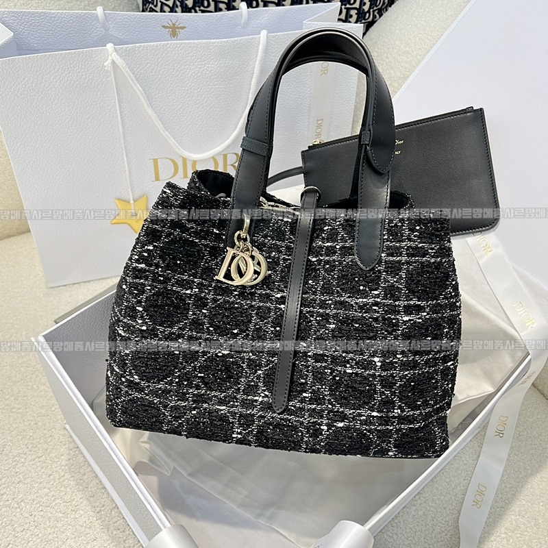 디올뚜주흐토트백  20260329-101236-001루.jpg