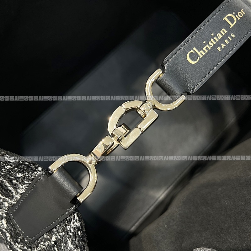 디올뚜주흐토트백  20260329-101237-008루.jpg