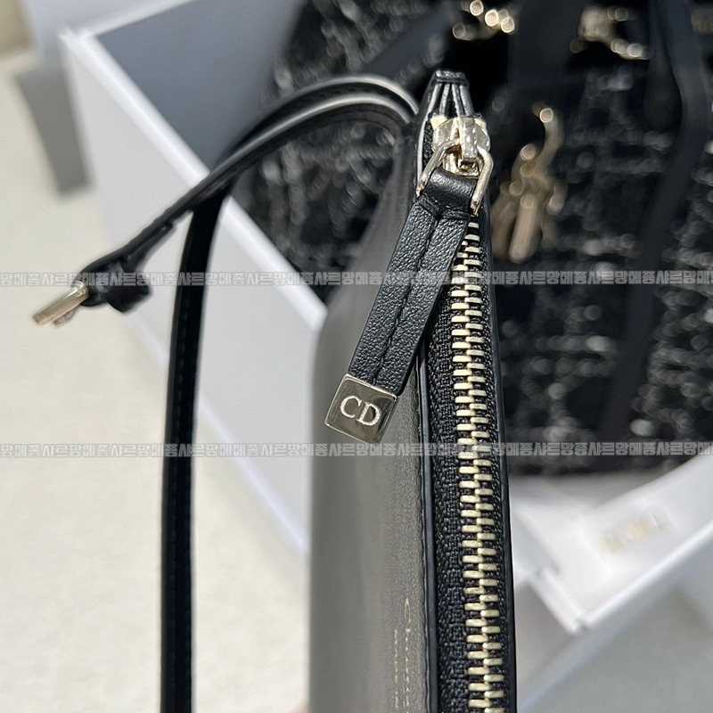 디올뚜주흐토트백  20260329-101237-012루.jpg