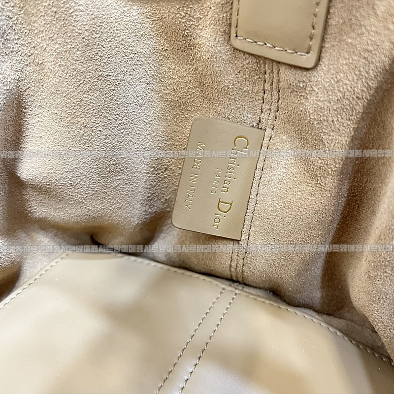 디올뚜주흐토트백  20260329-101815-006루.jpg