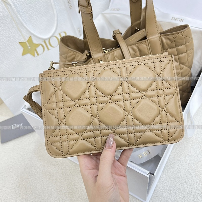 디올뚜주흐토트백  20260329-101817-016루.jpg