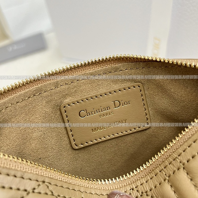 디올뚜주흐토트백  20260329-101817-019루.jpg