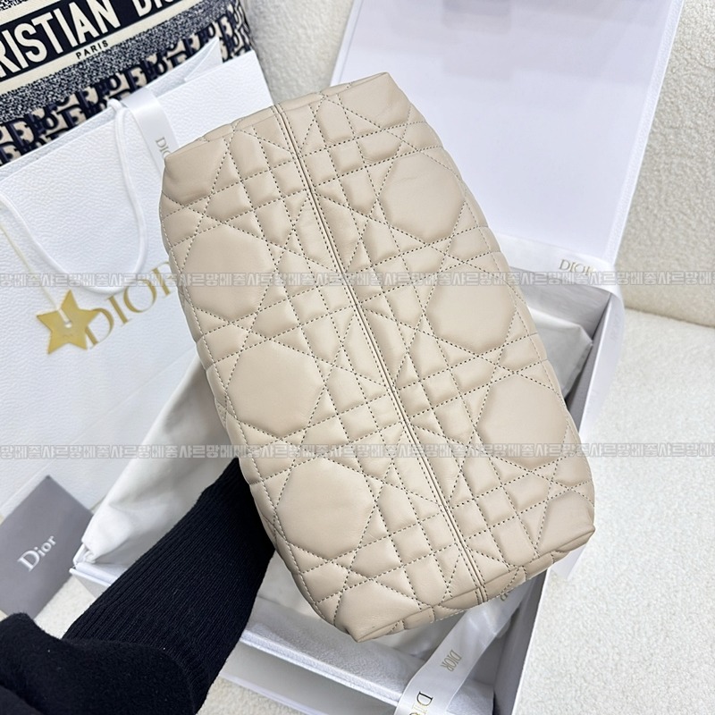 디올뚜주흐토트백  20260329-102238-004루.jpg