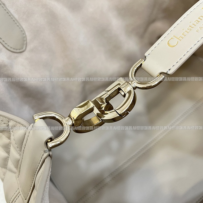 디올뚜주흐토트백  20260329-102238-008루.jpg