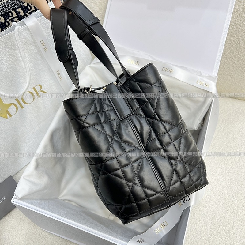 디올뚜주흐토트백  20260329-102629-004루.jpg