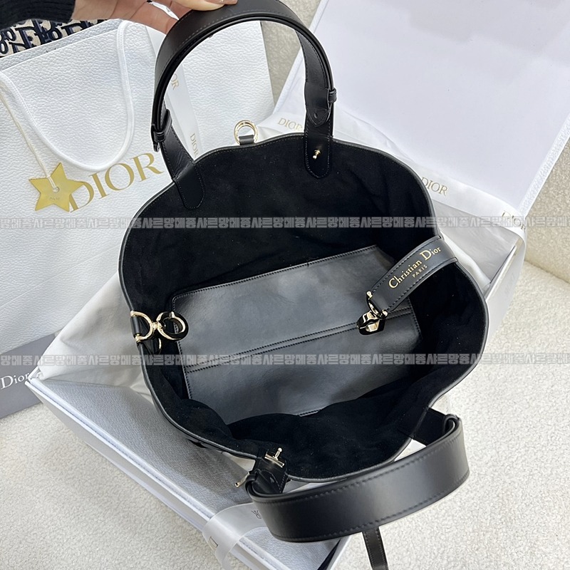 디올뚜주흐토트백  20260329-102629-007루.jpg