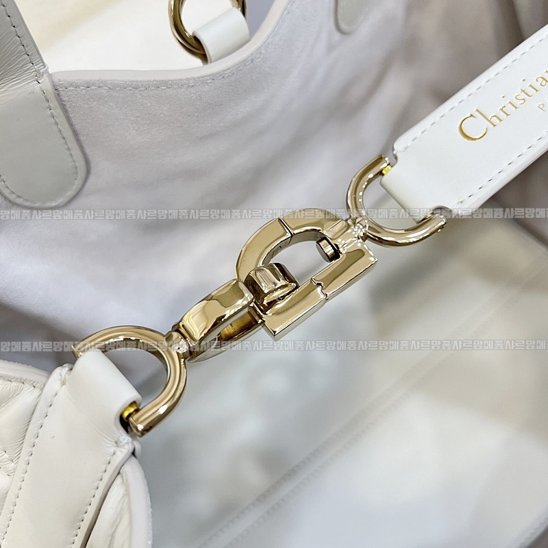 디올뚜주흐토트백  20260329-102911-016루.jpg