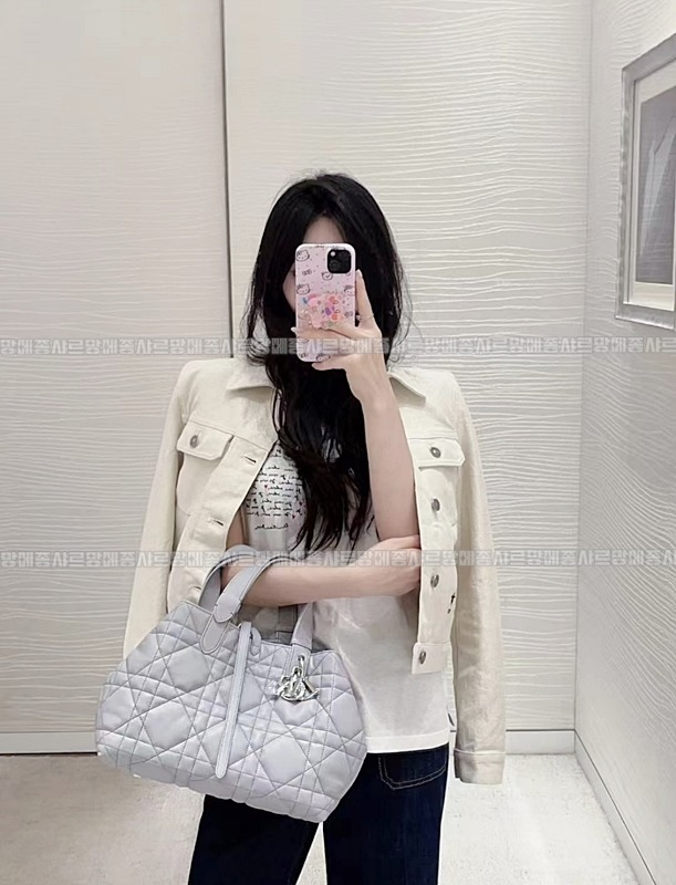 디올뚜주흐토트백  20260329-103143-017루.jpg