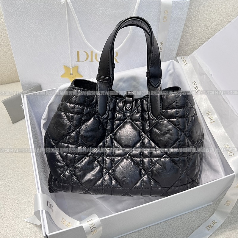 디올뚜주흐토트백  20260329-103404-002루.jpg