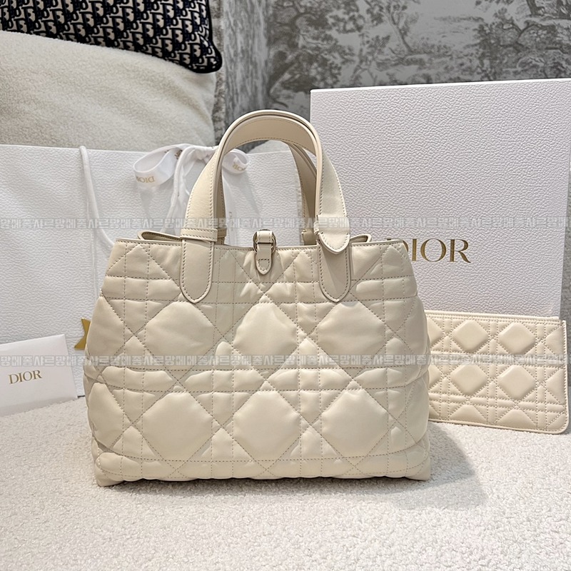 디올뚜주흐토트백  20260329-103622-002루.jpg