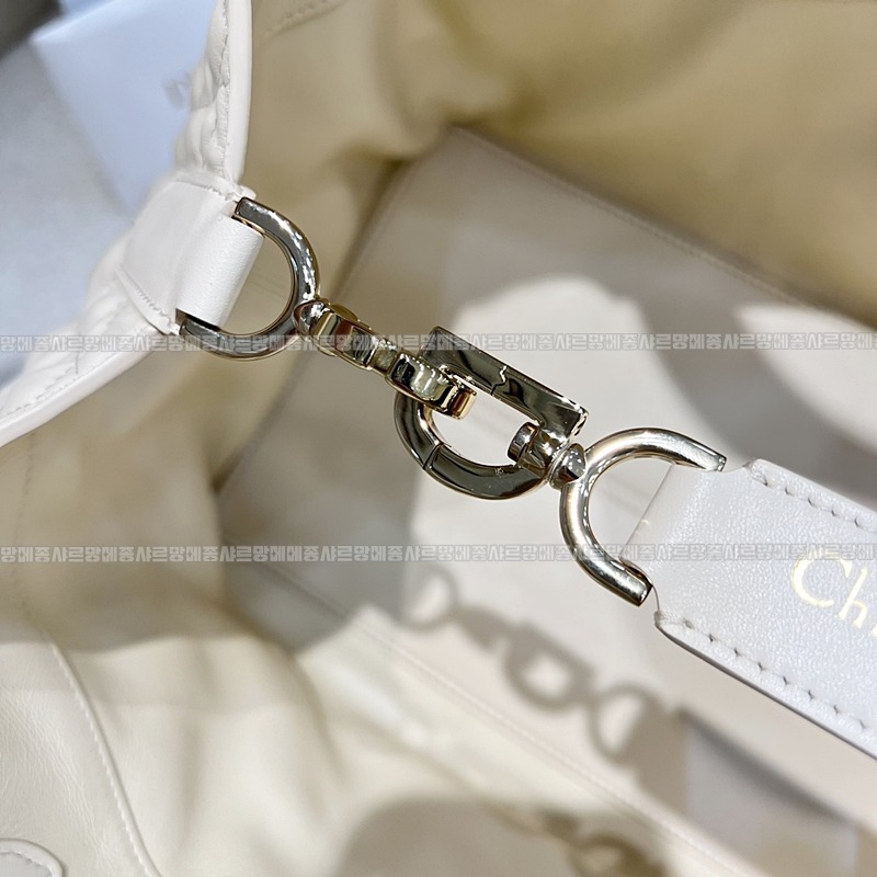 디올뚜주흐토트백  20260329-103622-007루.jpg