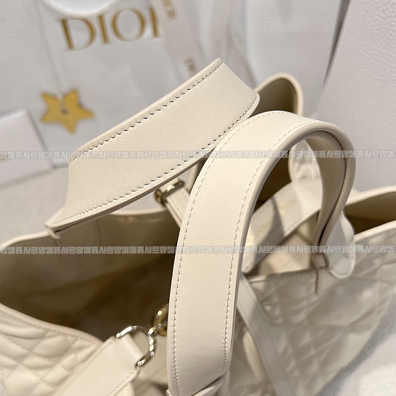 디올뚜주흐토트백  20260329-103623-015루.jpg