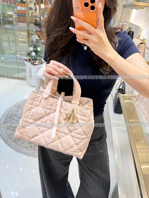 디올뚜주흐토트백  20260329-103835-019루.jpg