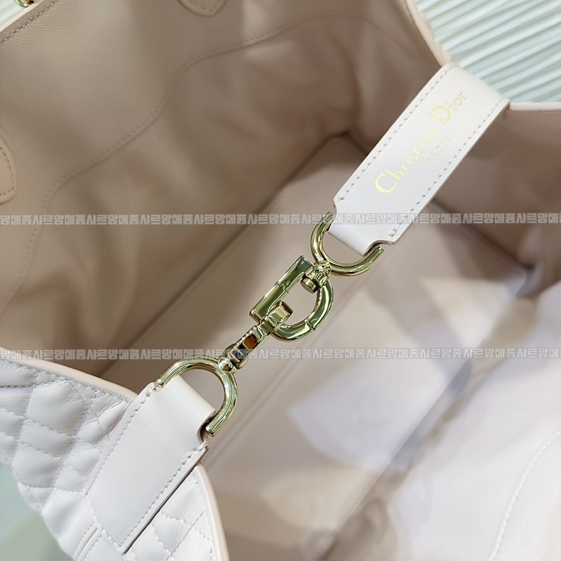 디올뚜주흐토트백  20260329-103833-006루.jpg