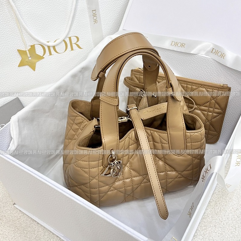 디올뚜주흐토트백스몰  20260329-105034-005루.jpg