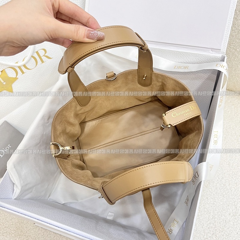 디올뚜주흐토트백스몰  20260329-105034-006루.jpg