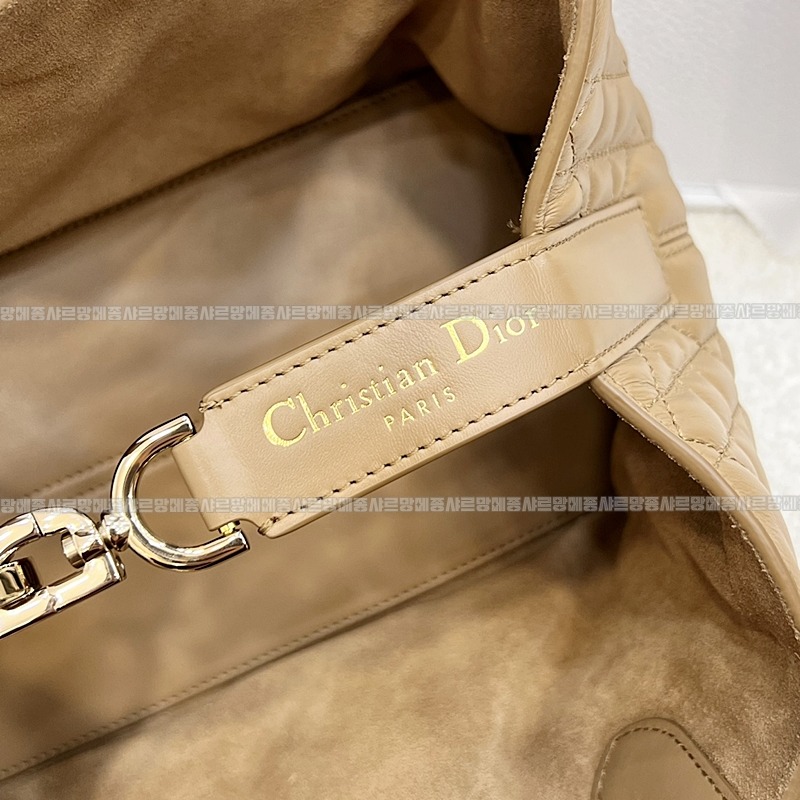 디올뚜주흐토트백스몰  20260329-105034-008루.jpg