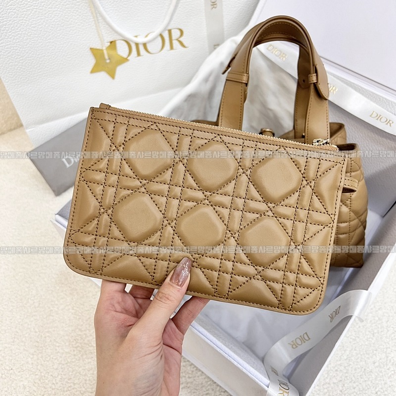 디올뚜주흐토트백스몰  20260329-105034-009루.jpg