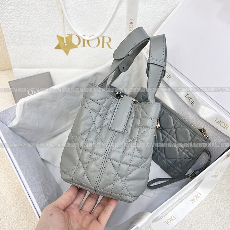 디올뚜주흐토트백스몰  20260329-105410-003루.jpg