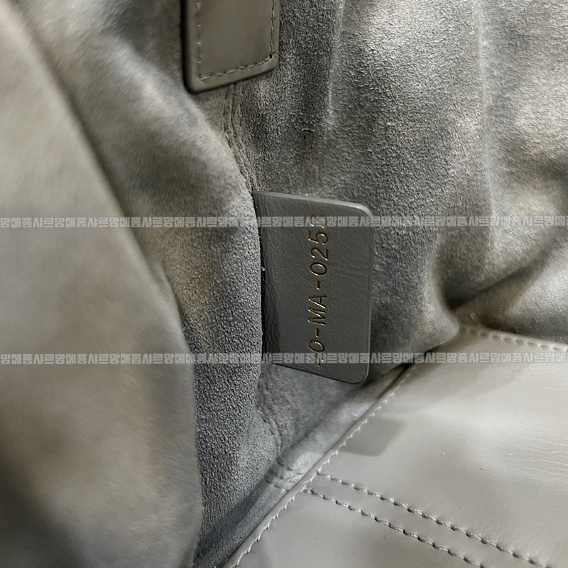 디올뚜주흐토트백스몰  20260329-105412-018루.jpg