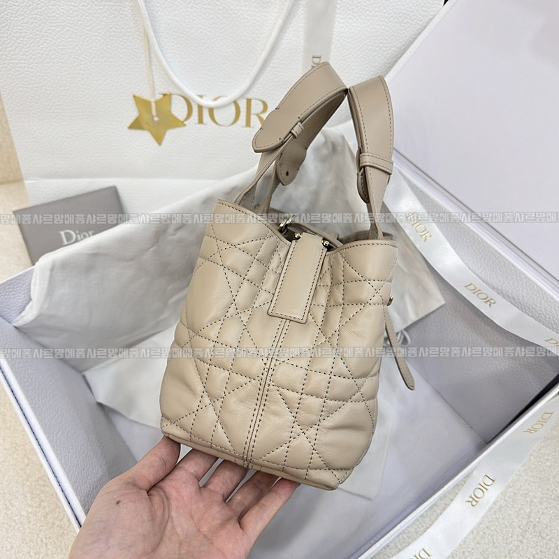 디올뚜주흐토트백스몰  20260329-105855-003루.jpg