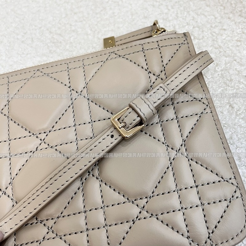 디올뚜주흐토트백스몰  20260329-105858-020루.jpg