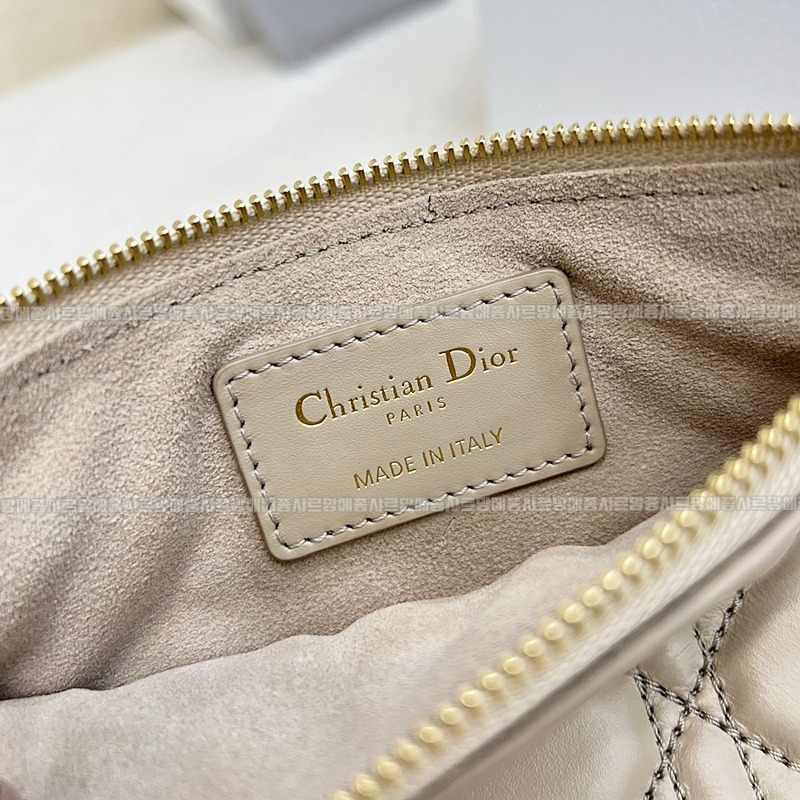 디올뚜주흐토트백스몰  20260329-105858-022루.jpg